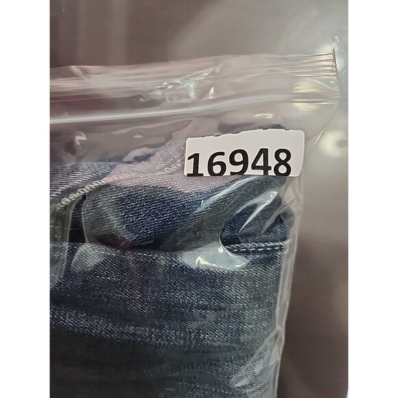 Sonoma Darted Barrel Leg Jeans Womens 10 Blue Medium Wash Stretch NEW - Picture 10 of 10